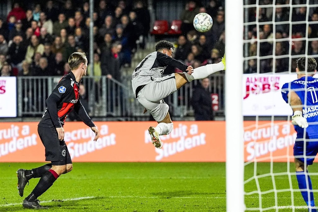 AZ verspeelt bij Almere City opnieuw punten