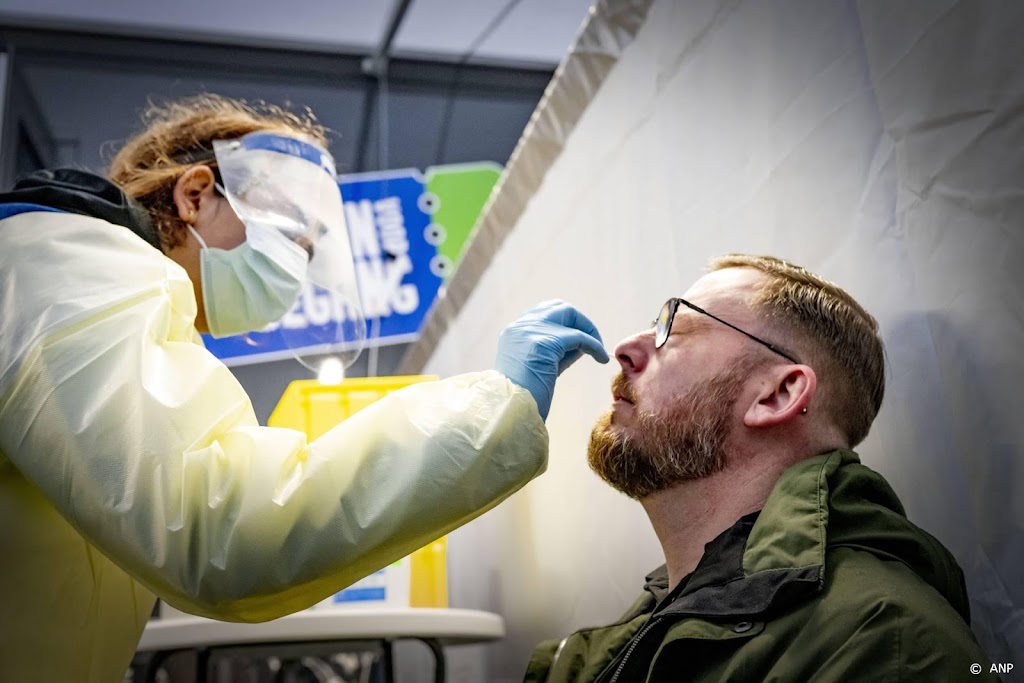 Bijna 75.000 positieve coronatests