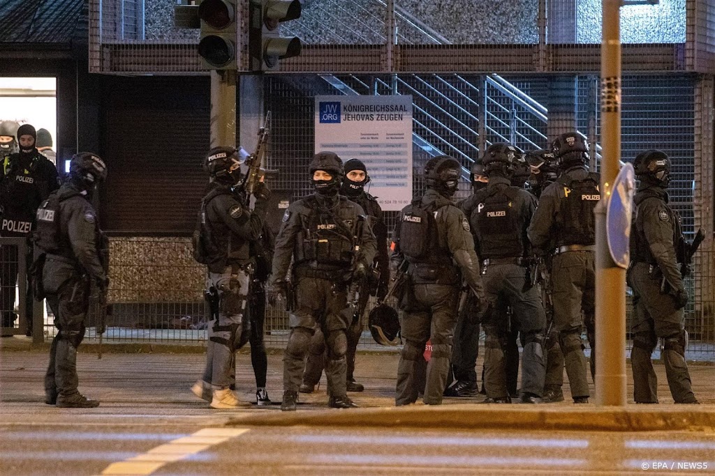 Explosievendienst doorzoekt plek Hamburgse schietpartij