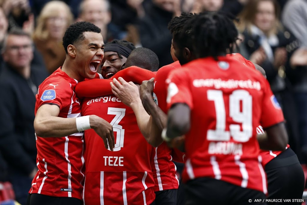 PSV behaalt tegen RKC Waalwijk (2-0) vierde thuiszege op rij