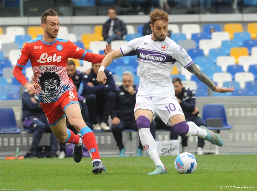 Napoli lijdt kostbare nederlaag in strijd om titel in Italië