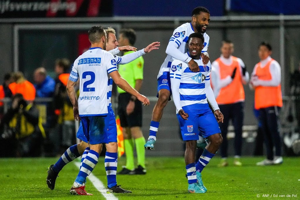 PEC Zwolle verslaat AZ en verlaat laatste plaats