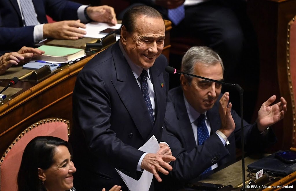 Gezondheid Italiaanse oud-premier Berlusconi verbetert