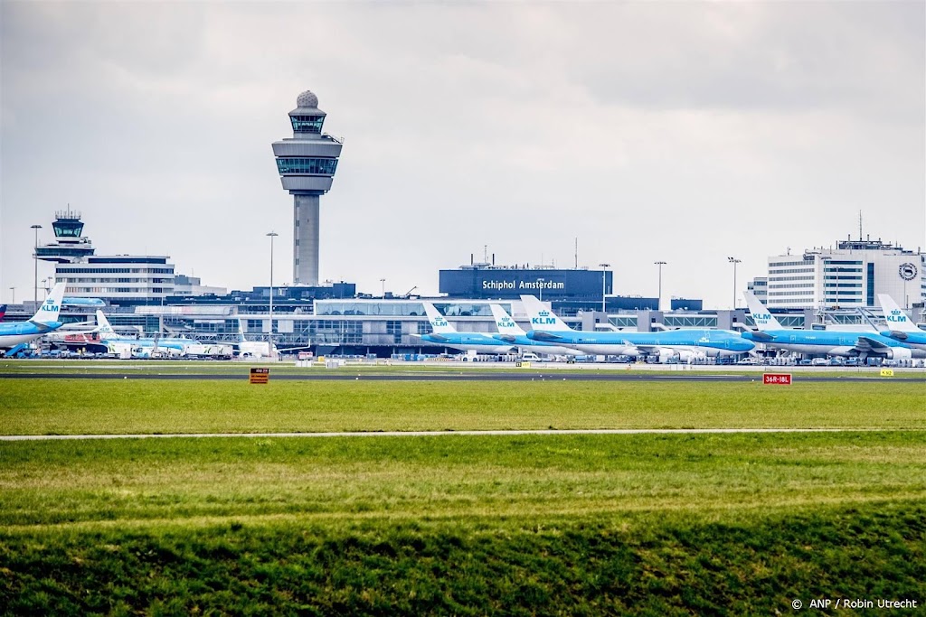 Aanhoudingen bij Schiphol-actie Extinction Rebellion