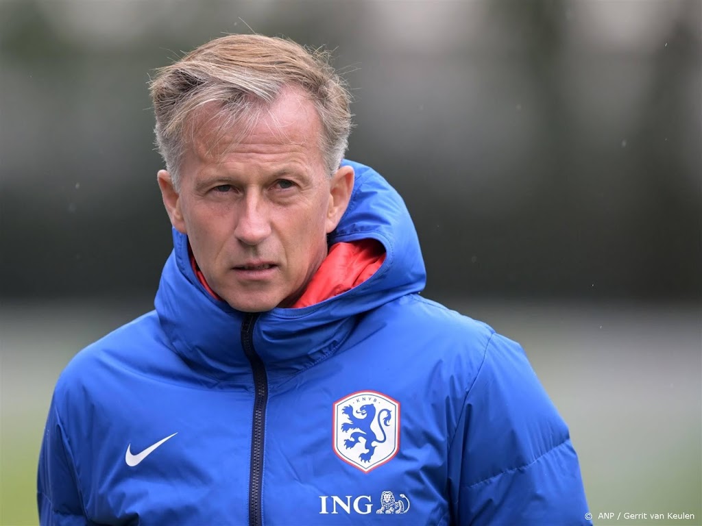 Bondscoach Jonker start tegen Polen weer met spits Beerensteyn