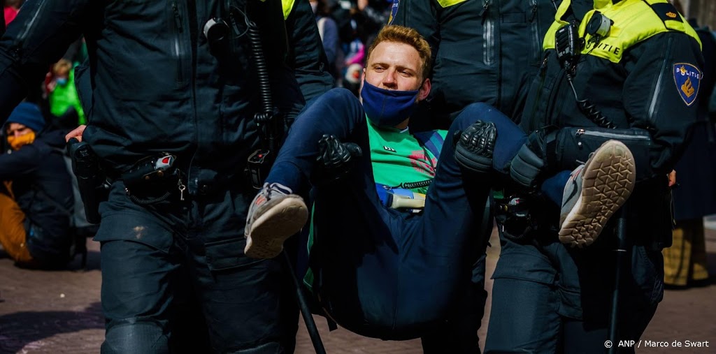 Tientallen aanhoudingen betoging Extincton Rebellion in Den Haag