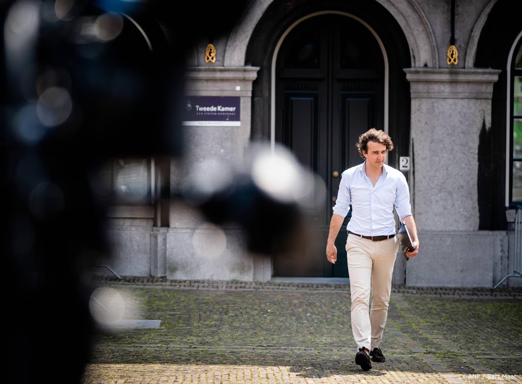 Klaver ziet 'voorzichtig stapje', Hoekstra blijft terughoudend