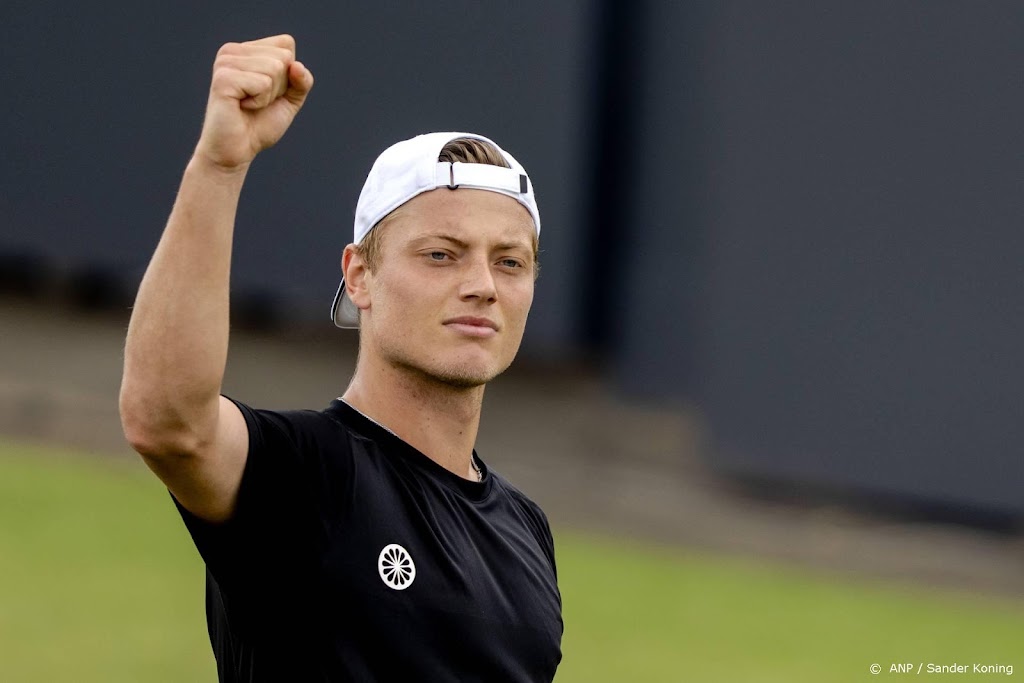 Tennisser Van Rijthoven naar laatste vier in Rosmalen
