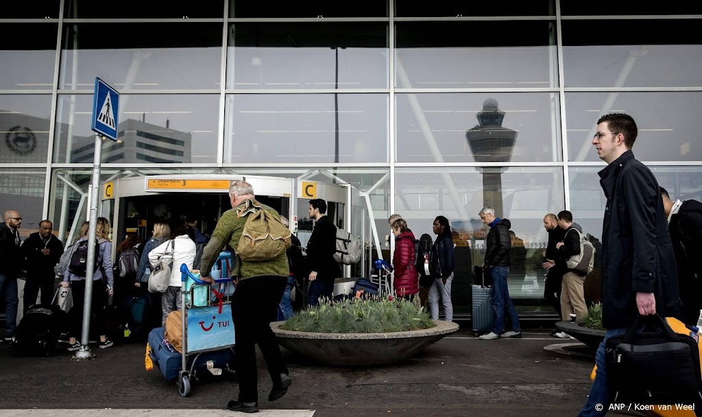 Schiphol in de ban van de banenmarkt
