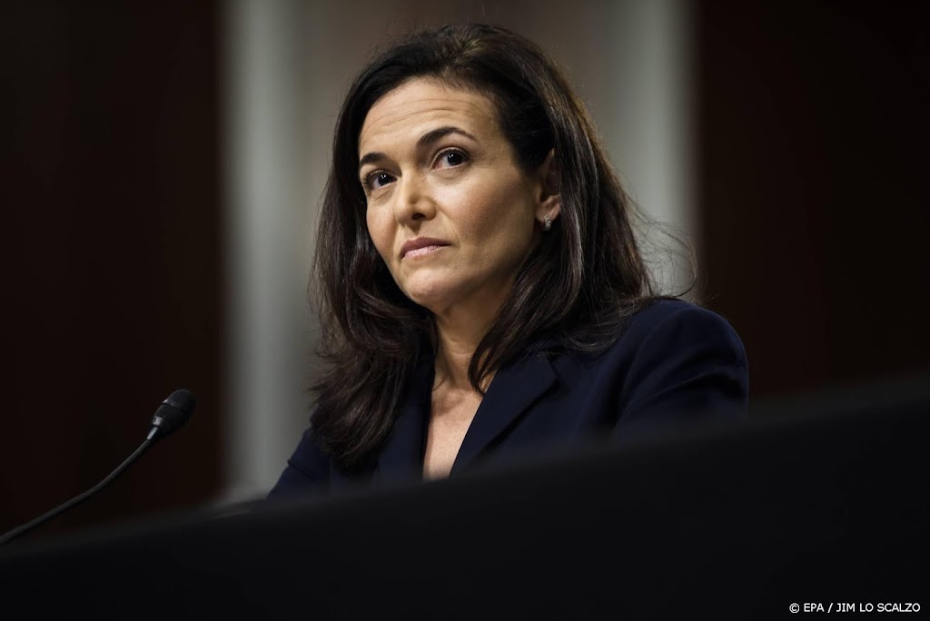 Krant: moederbedrijf Facebook onderzoekt vertrekkende Sandberg