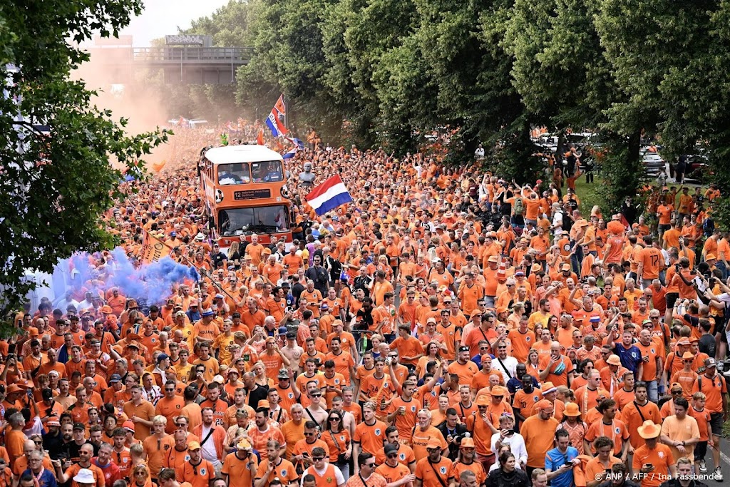 Duitse politie: recordaantal deelnemers bij Nederlandse fanwalk
