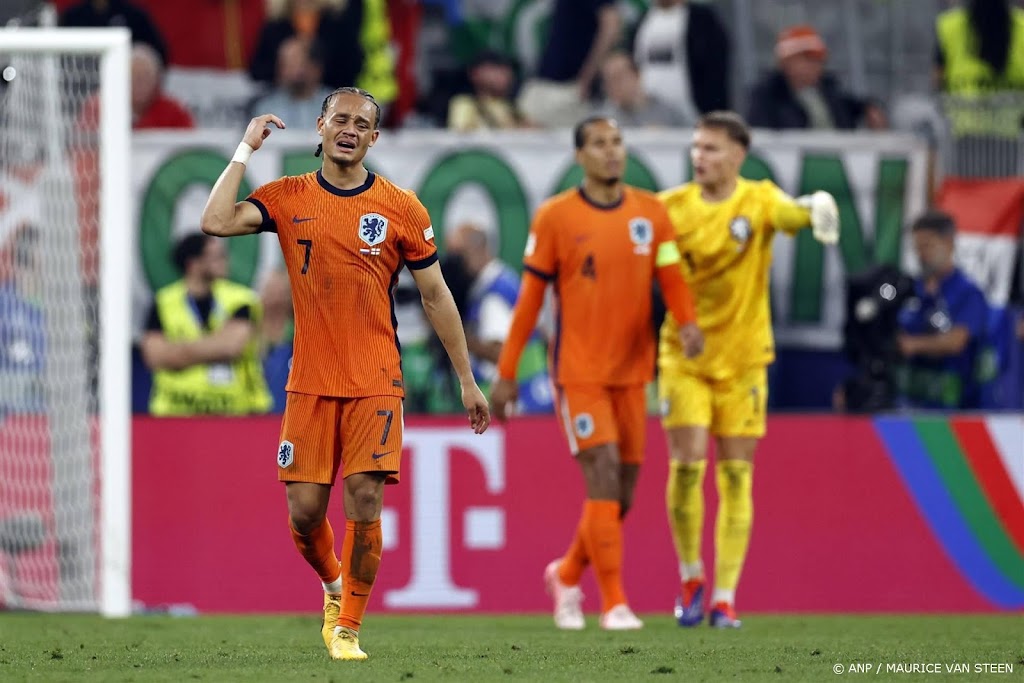 Oranje verliest in slotfase van Engeland en loopt finale EK mis