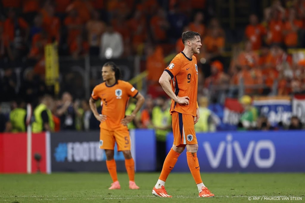 Oranje buigt in slotfase van halve finale voor Engeland op EK