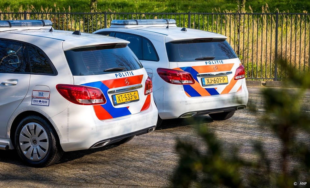 Politie vindt ruim 100 kilo cocaïne in verborgen ruimte bestelbus