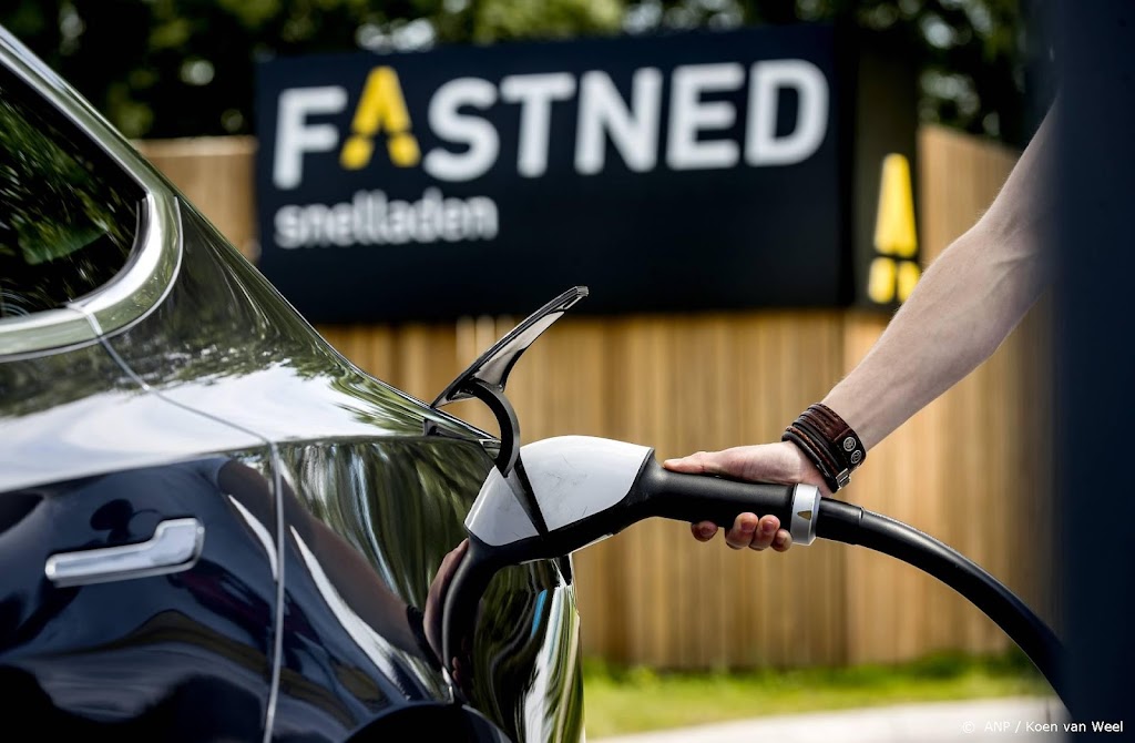 Snellaadbedrijf Fastned groeit door toename elektrische auto's