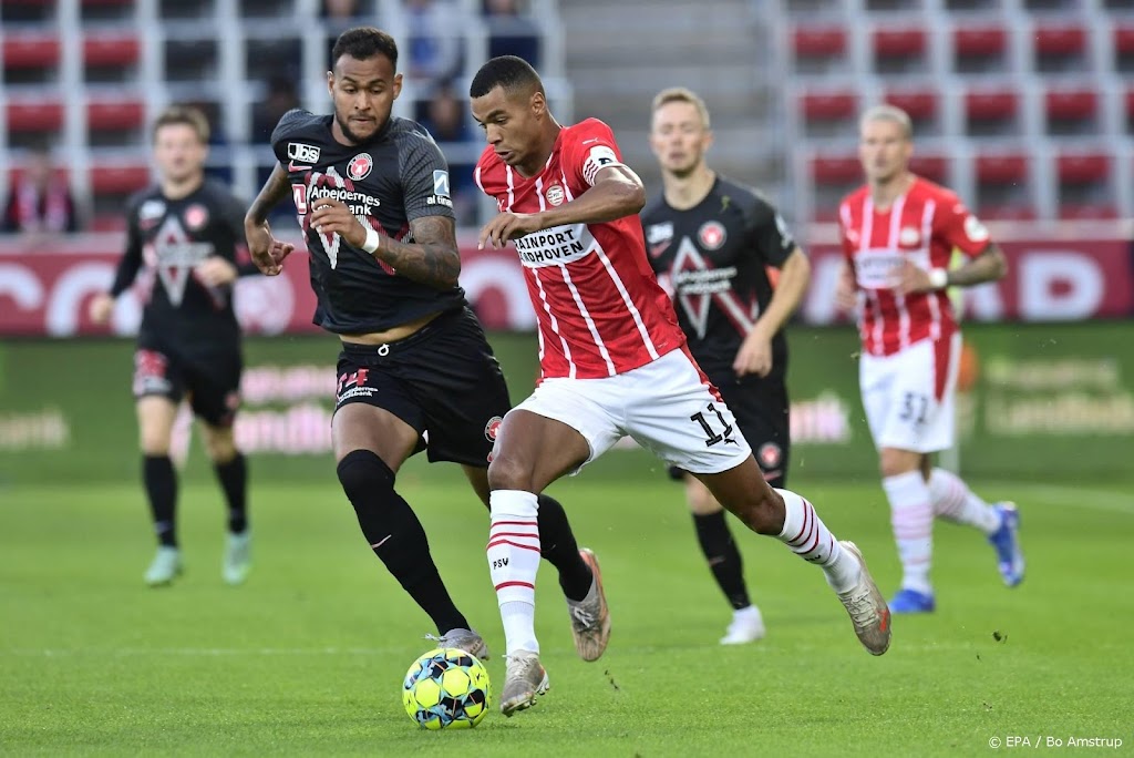 PSV na late zege bij Midtjylland naar play-offs Champions League