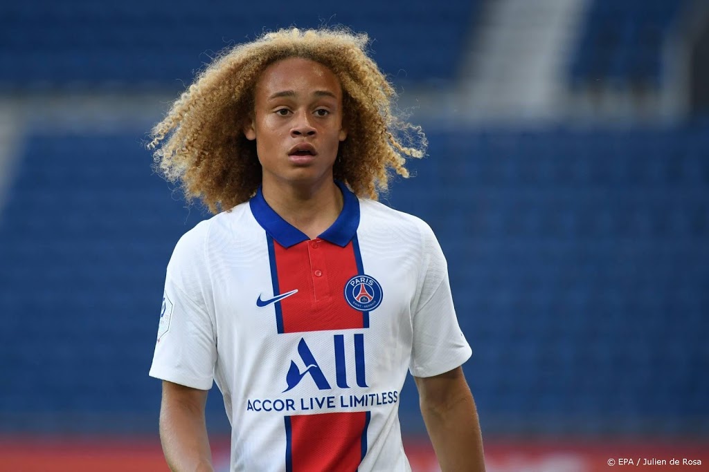 Voetballer Simons (17) met Paris Saint-Germain naar Lens