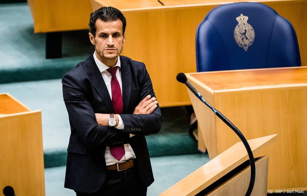 Oppositie schampert over coalitiedeal over vluchtelingen Moria