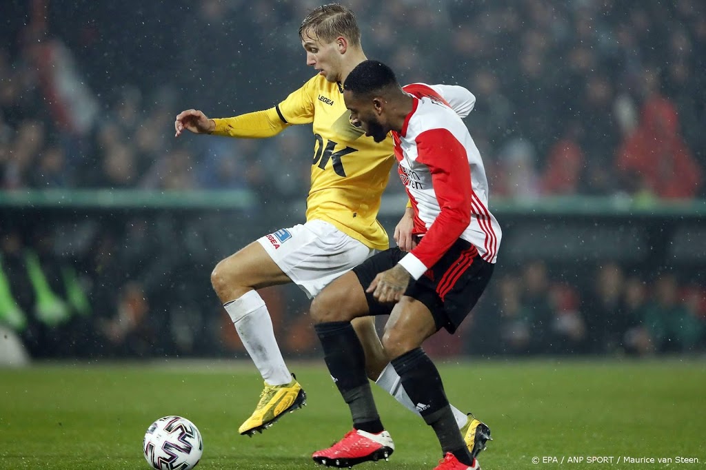 Verdediger Van Hecke van NAC naar Brighton & Hove Albion