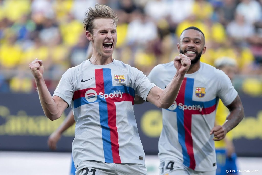 De Jong scoort voor winnend FC Barcelona