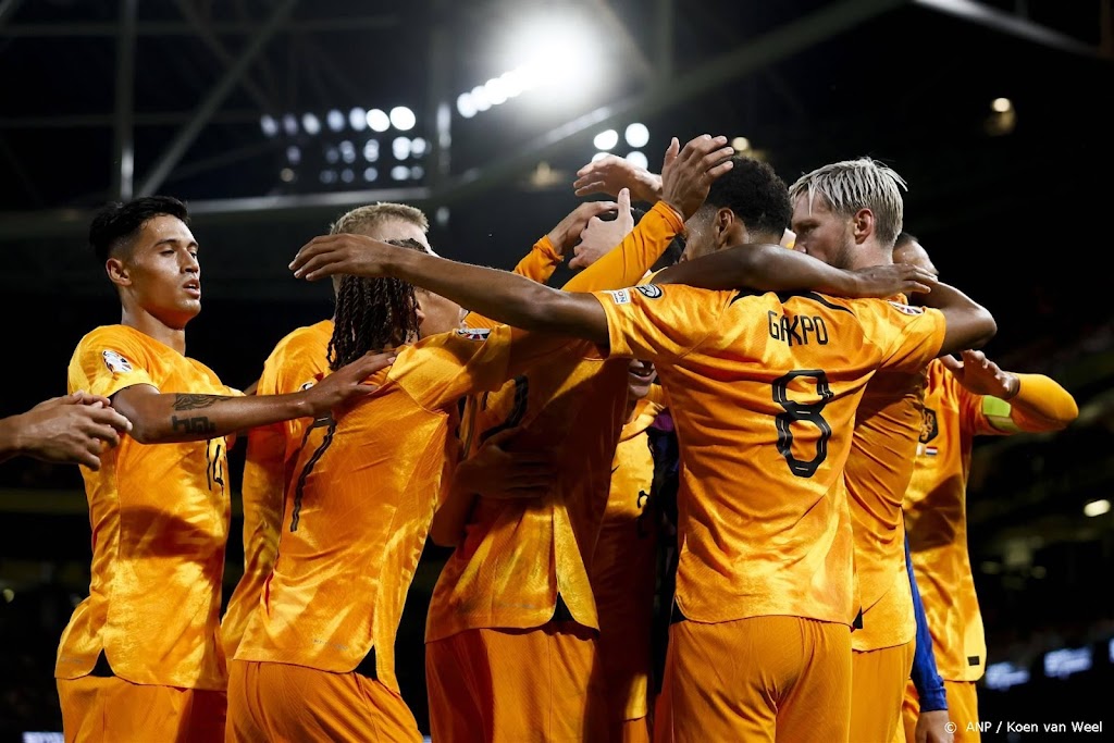 Oranje verstevigt met zege op Ierland (1-2) tweede plaats
