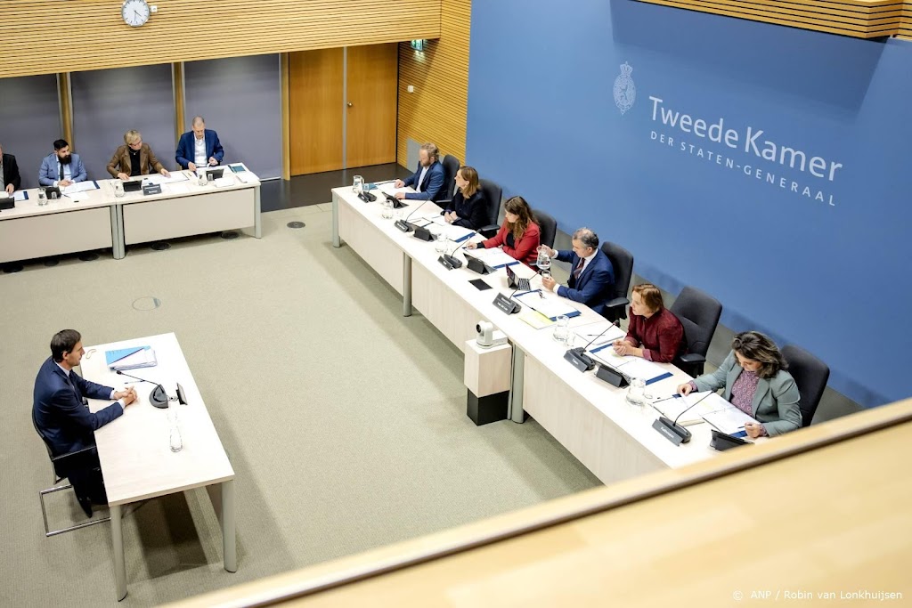 Hoekstra wilde 'tot het gaatje': olies móésten rekening betalen