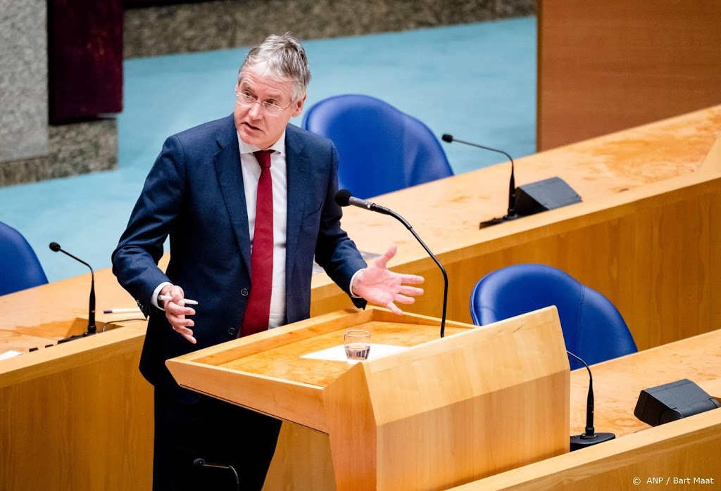 Kamer wil daden van Slob tegen antihomoverklaring