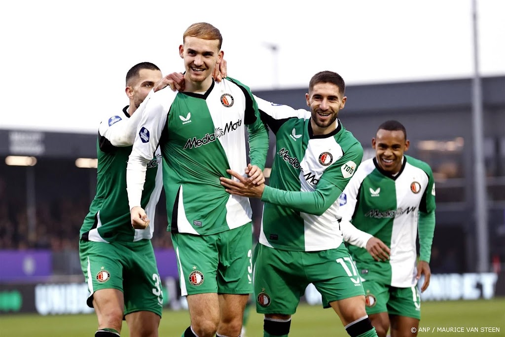 Feyenoord heeft geen moeite met Almere City FC: 1-4