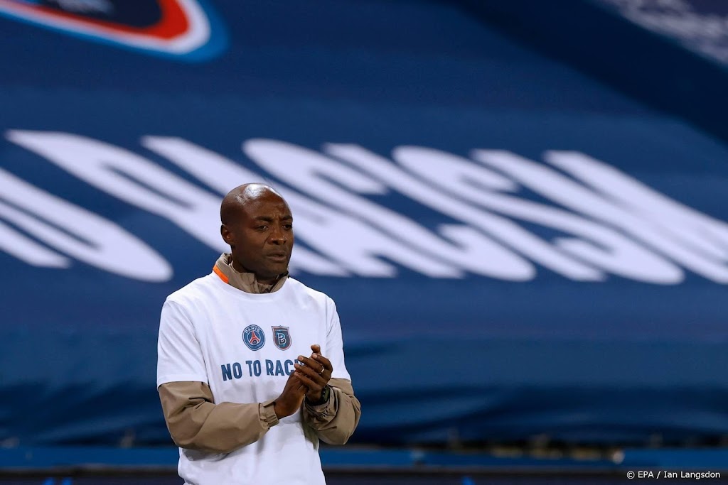 PSG geeft als steunbetuiging gesigneerd shirt mee aan Webo