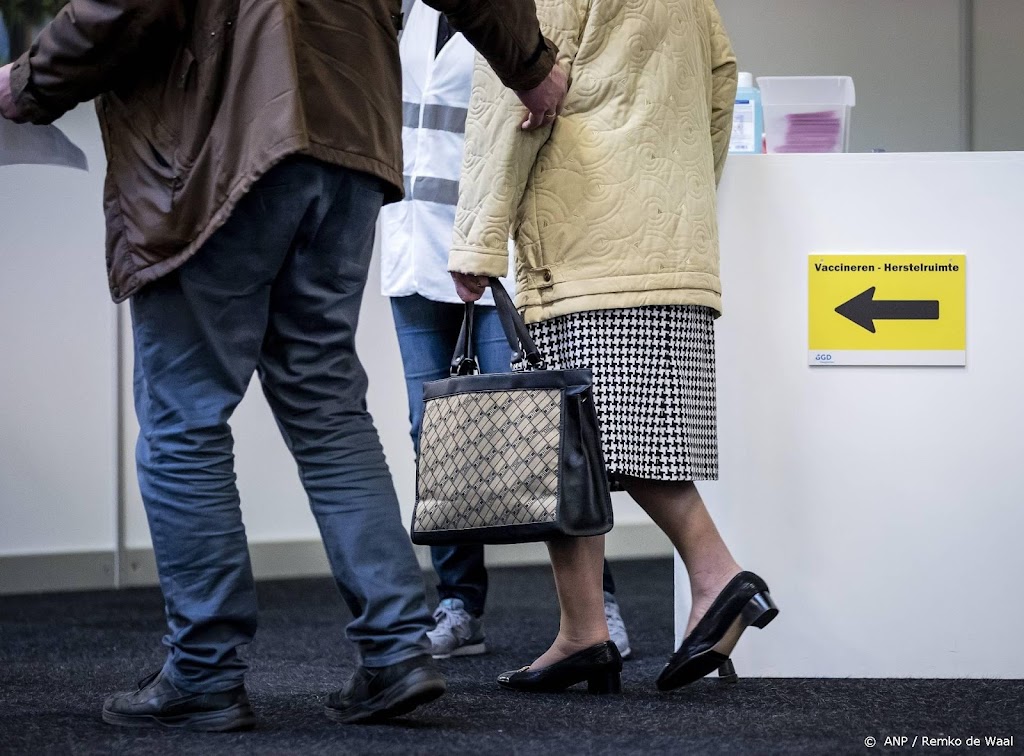 GGD: help mensen afspraak te maken voor booster