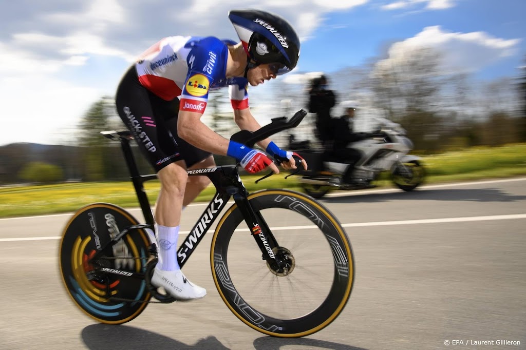 Wielrenners Cavagna en Vansevenant aangereden op trainingskamp
