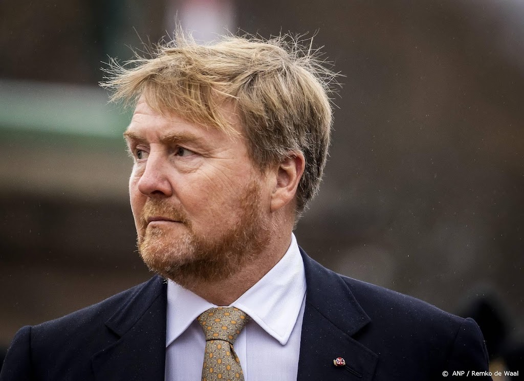 Koning wacht op zijn beurt voor boosterprik