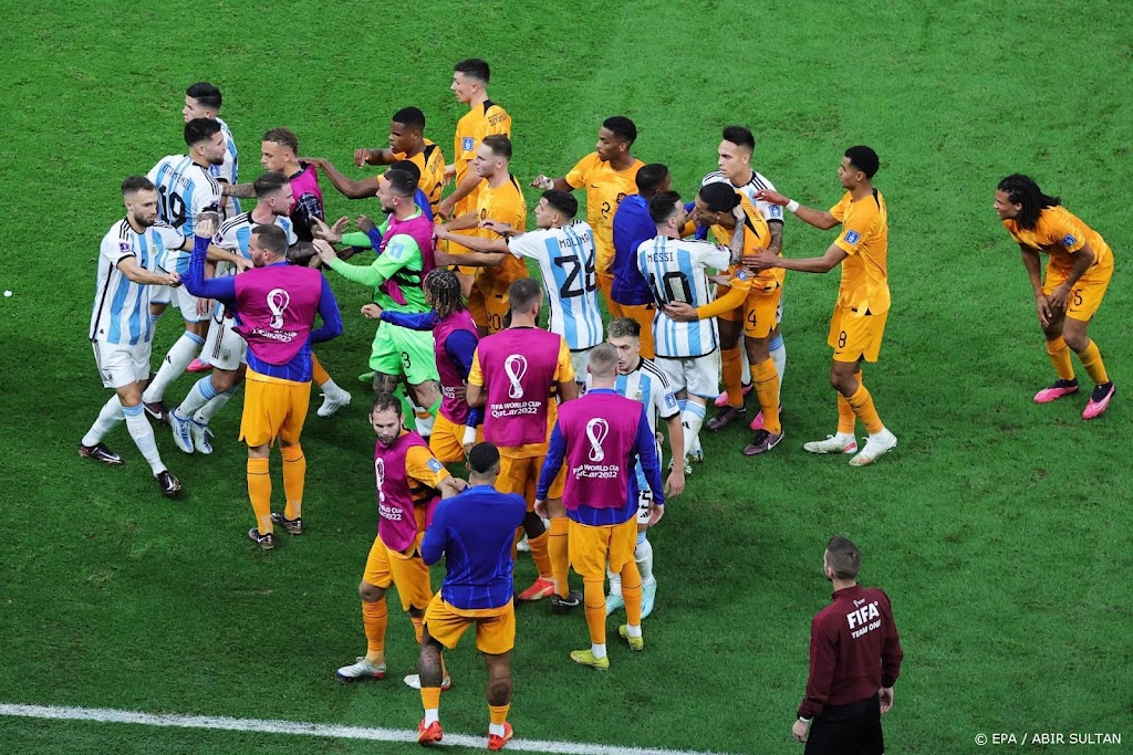 FIFA onderzoekt wangedrag Argentijnen en Oranje