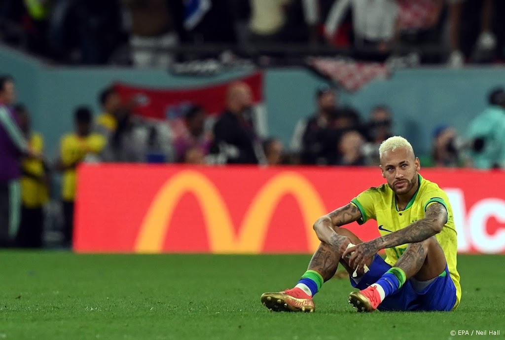 Braziliaanse voetballer Neymar laat weten dat hij helemaal op is