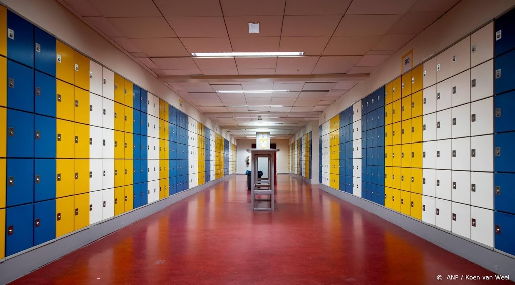 Kabinet hoopt basisschool en kinderopvang op 25 januari te openen
