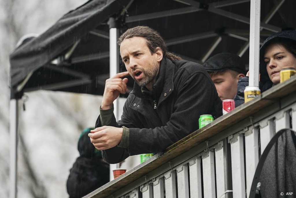Twitter schort accounts Willem Engel op