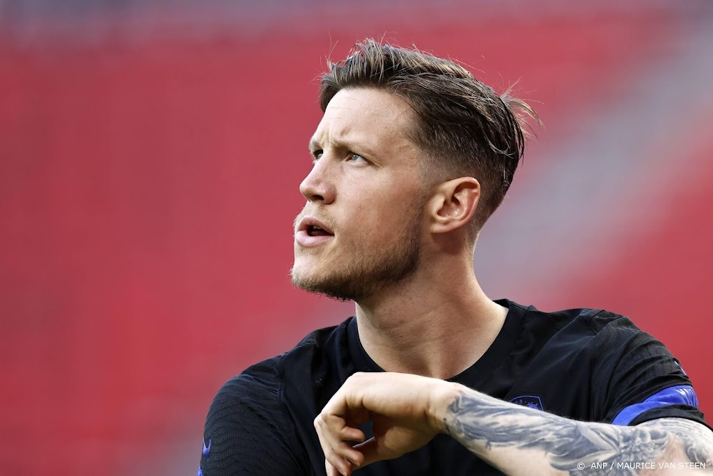 Weghorst laat volgens media training Besiktas schieten