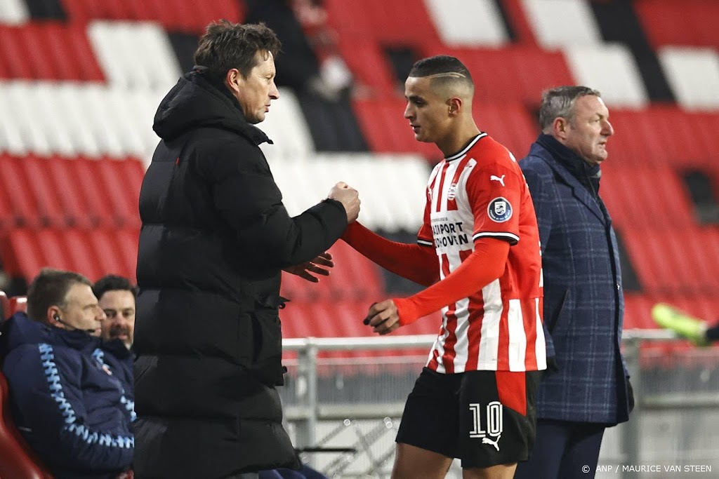 Ihattaren baalt van wissel en angstige start van PSV in ArenA