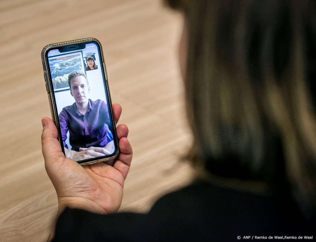 'Videobellen populairder door corona, WhatsApp favoriet'