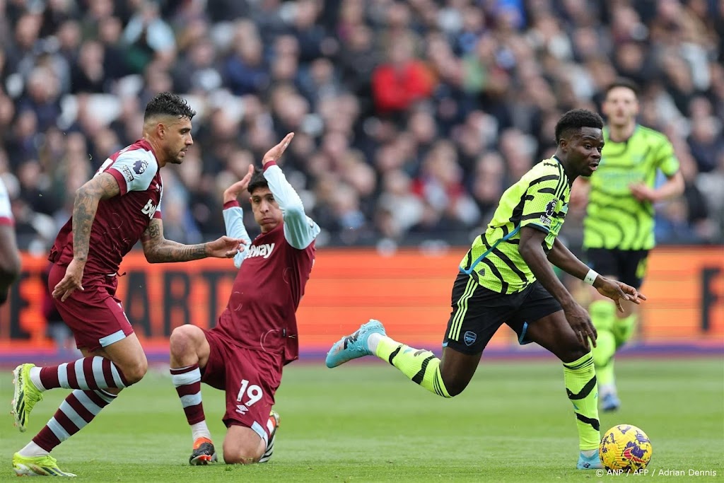 Arsenal bezorgt West Ham United pijnlijke nederlaag