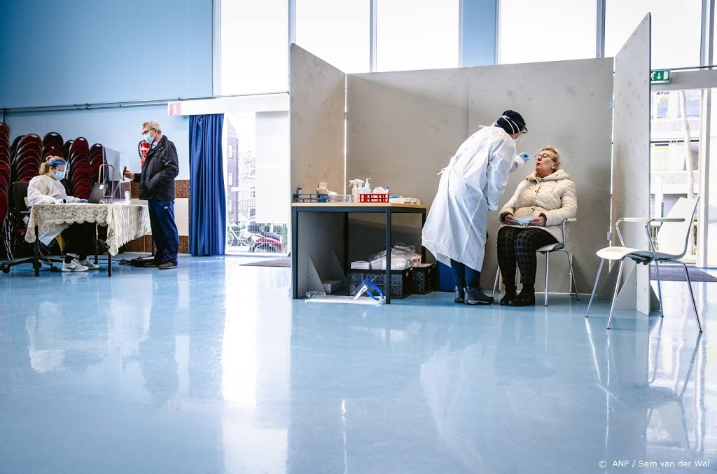 Tests in Charlois brachten 900 coronagevallen aan het licht