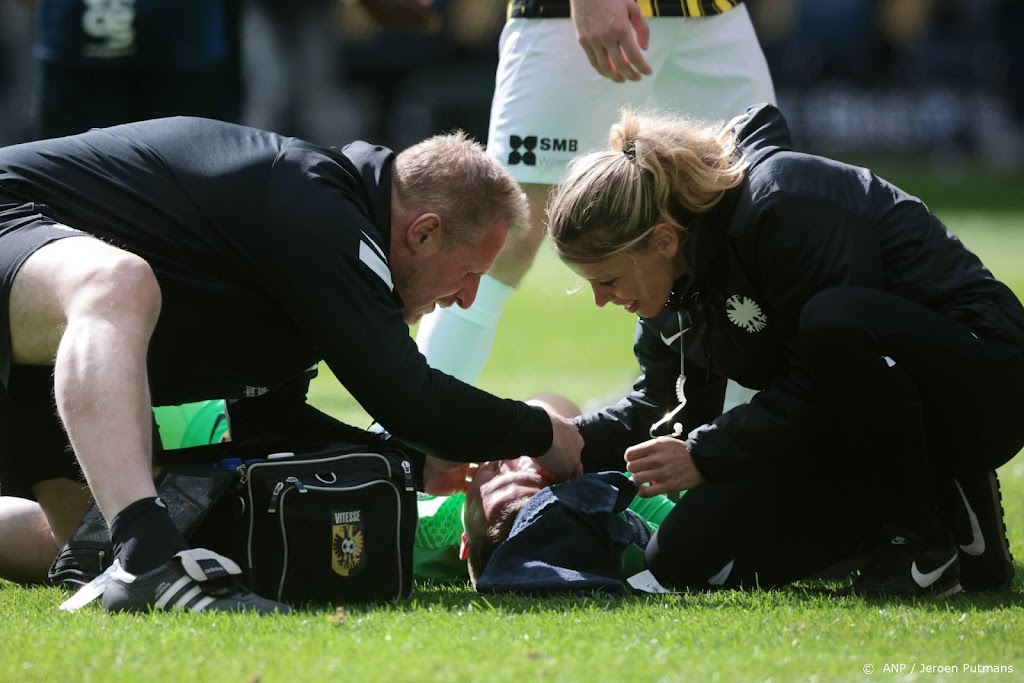 Vitesse voorlopig zonder doelman Houwen en Wittek