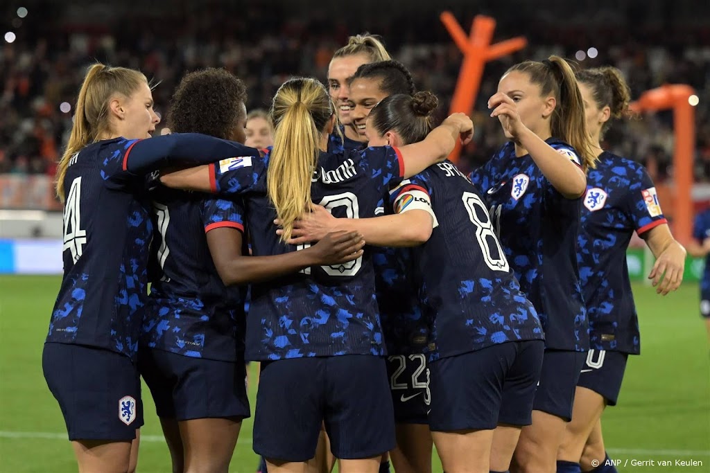Voetbalsters verslaan Polen op Het Kasteel met 4-1