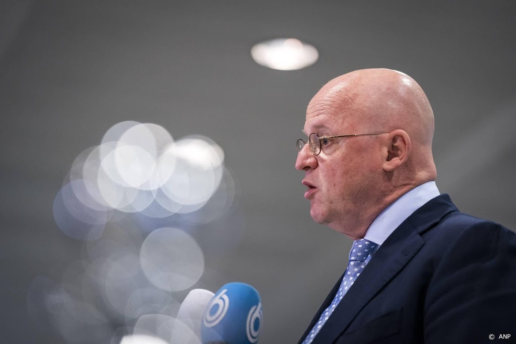 Politiebonden dinsdagmiddag om tafel met Grapperhaus over cao