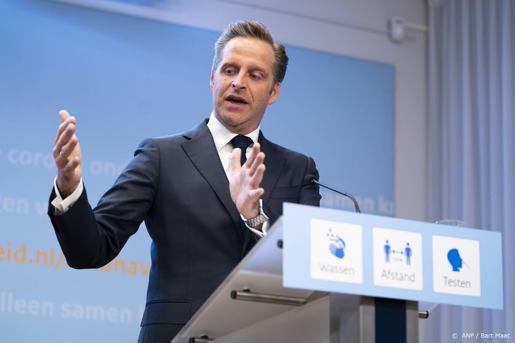 Kabinet kijkt pas begin juni of meer versoepelingen mogelijk zijn