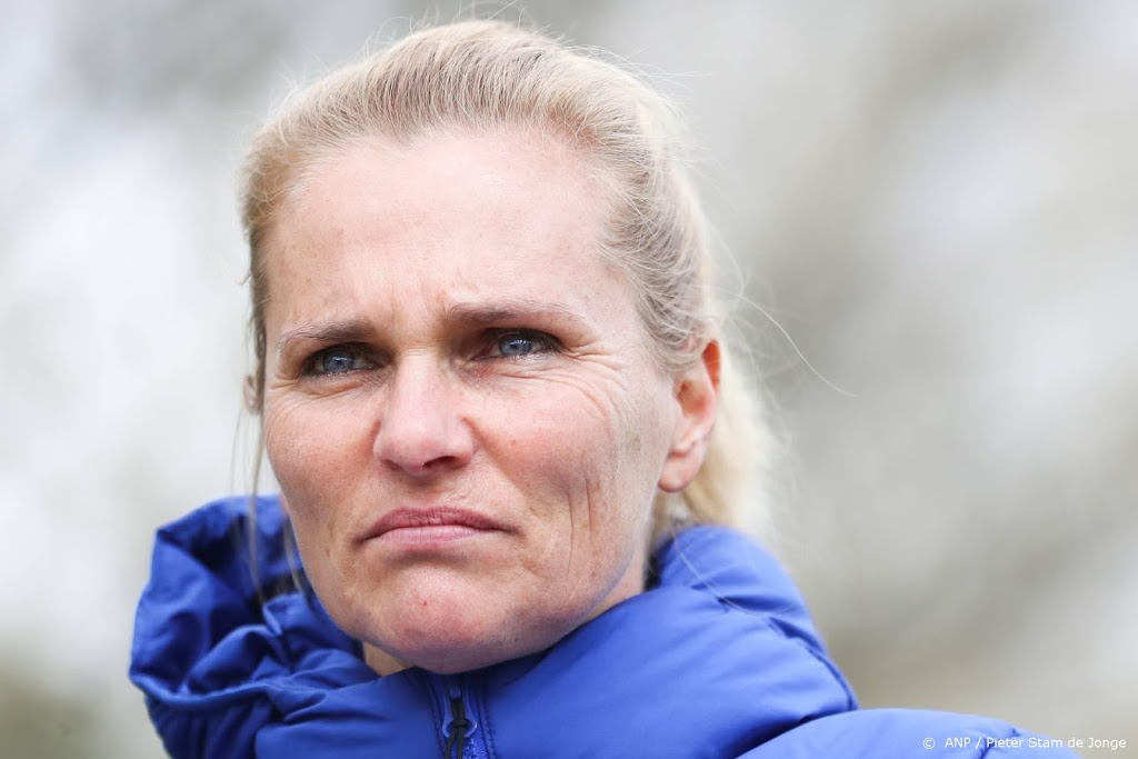 'Brit Parsons (34) moet Wiegman opvolgen bij Oranje'
