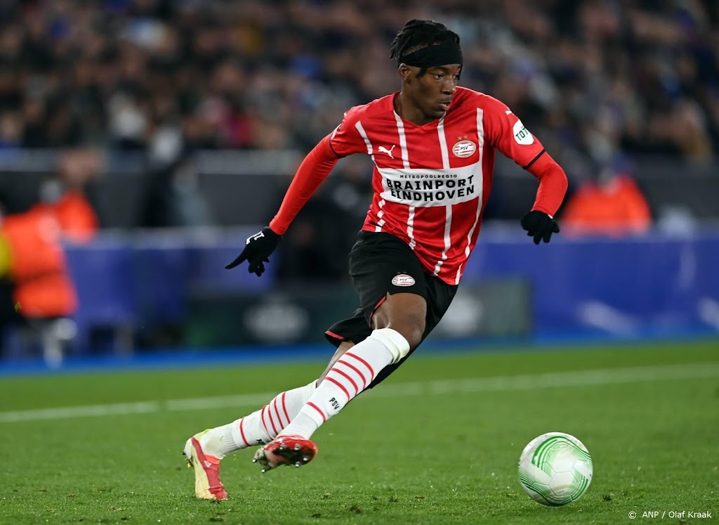 PSV speelt met Madueke tegen NEC