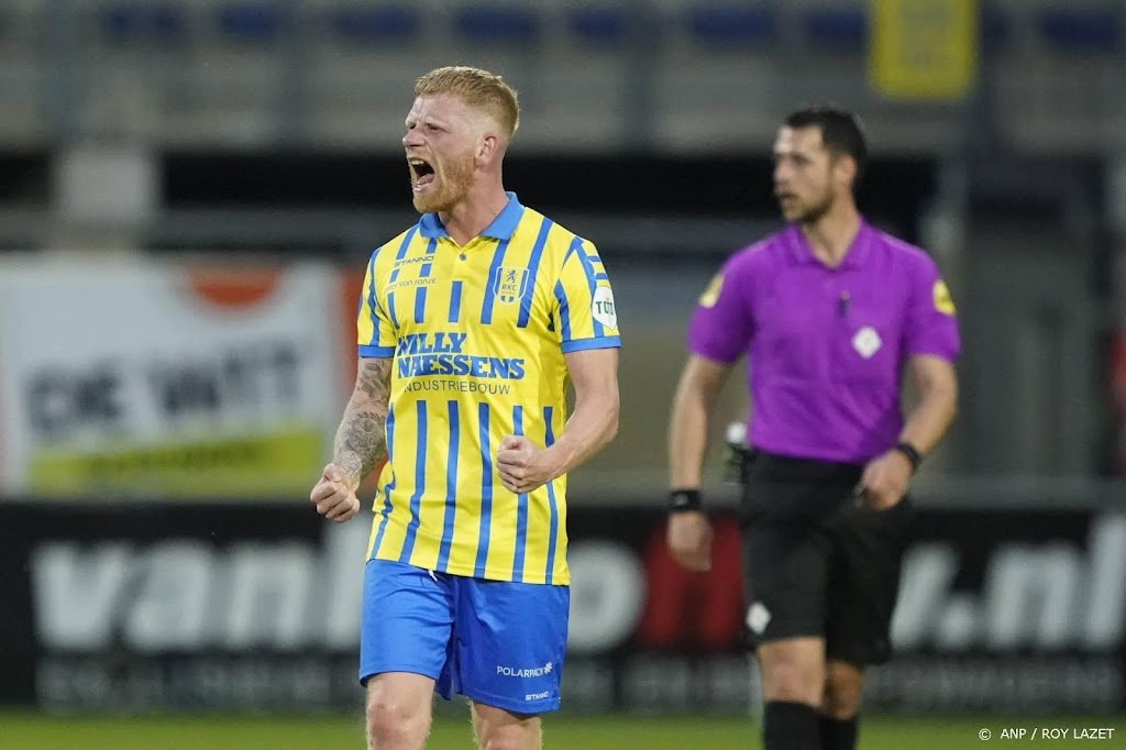 RKC Waalwijk blijft in Eredivisie na zege op Heracles