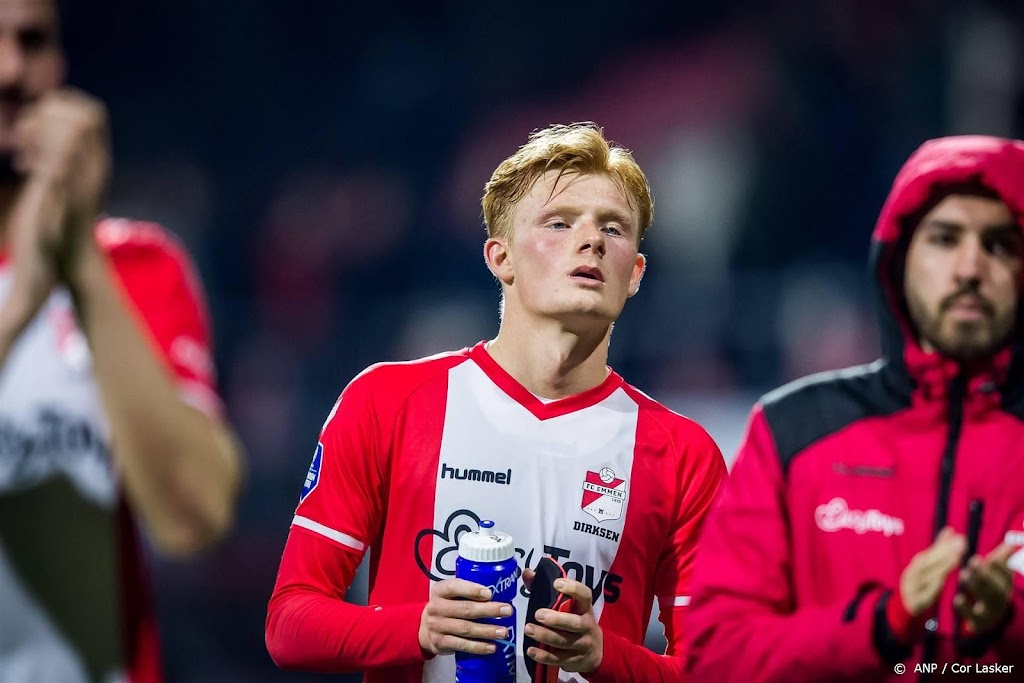 FC Emmen verlengt aflopend contract verdediger Dirksen
