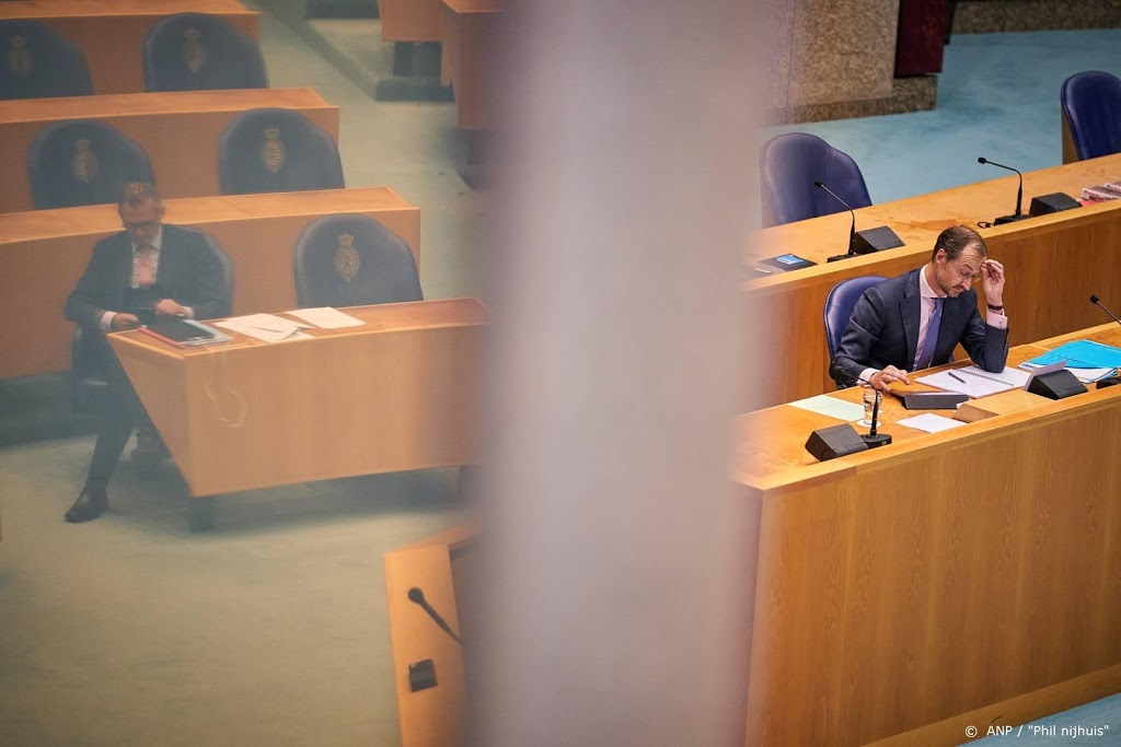 Gesloten Tweede Kamer laat kritische burger inbellen